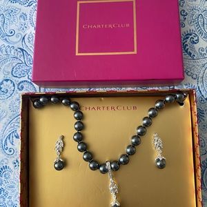 Gray Pearls Necklace Set